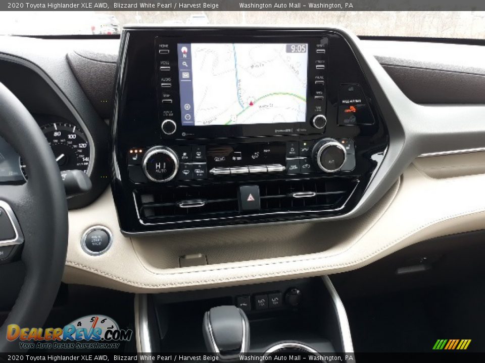 Controls of 2020 Toyota Highlander XLE AWD Photo #12