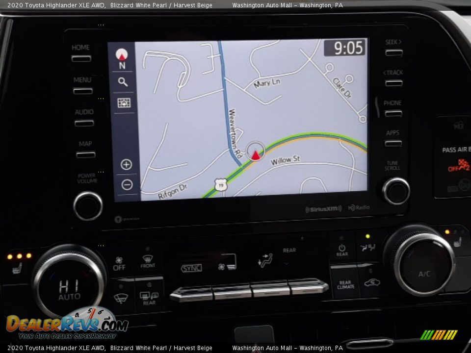 Navigation of 2020 Toyota Highlander XLE AWD Photo #13