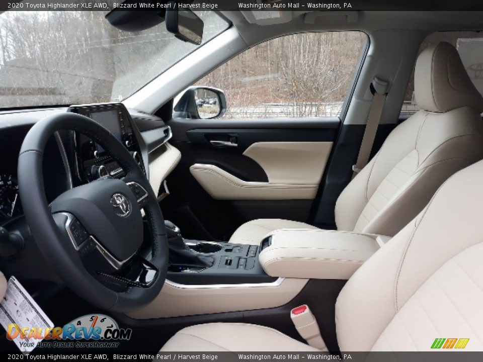 Front Seat of 2020 Toyota Highlander XLE AWD Photo #31