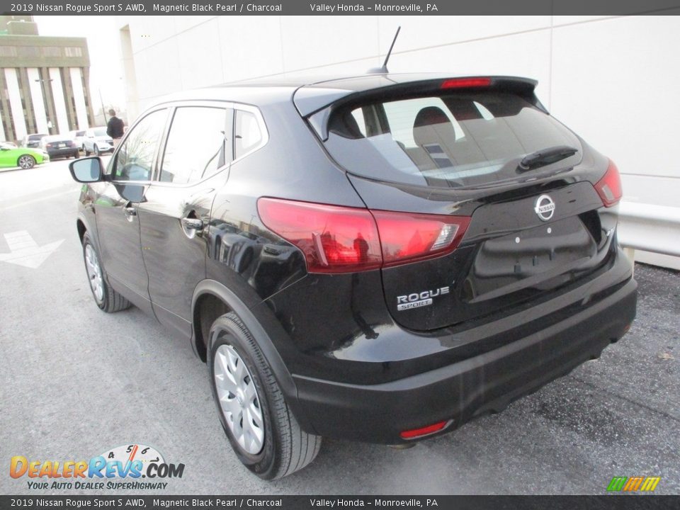 2019 Nissan Rogue Sport S AWD Magnetic Black Pearl / Charcoal Photo #3