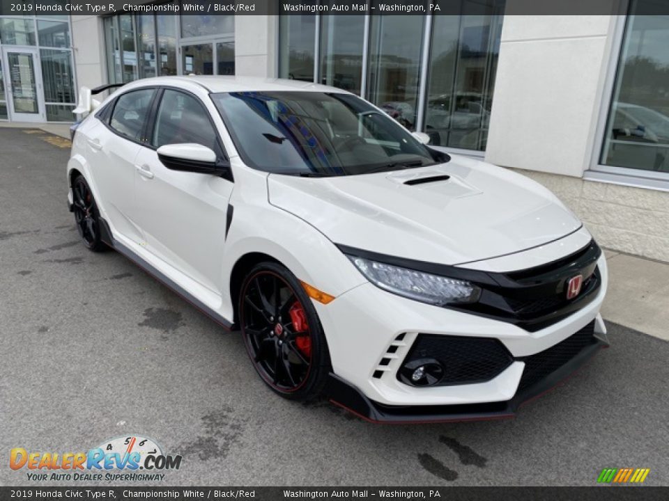 Front 3/4 View of 2019 Honda Civic Type R Photo #2