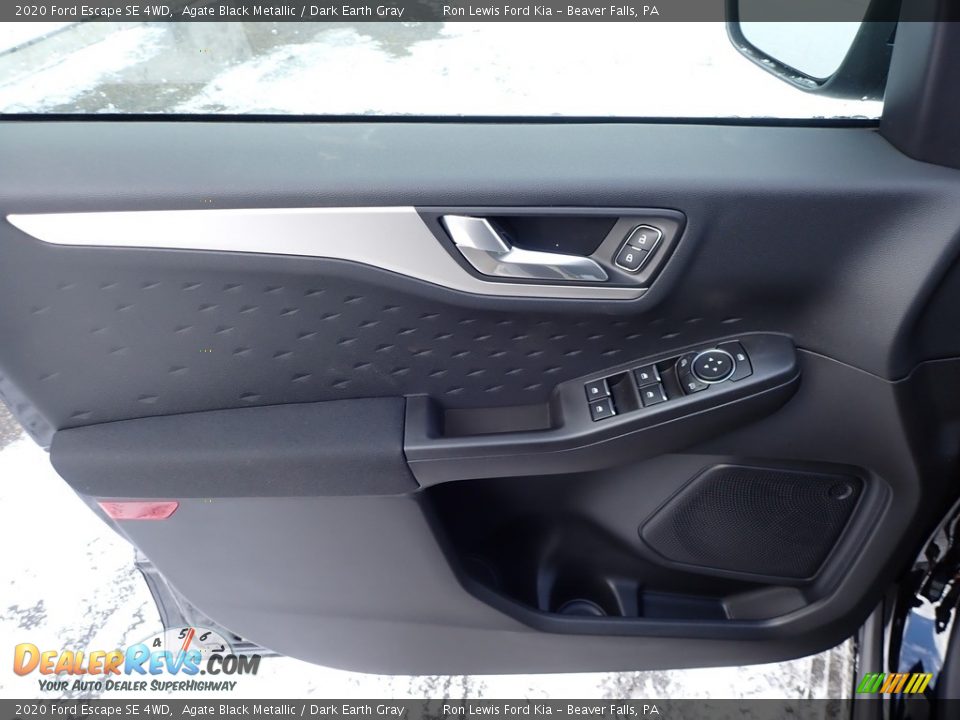 Door Panel of 2020 Ford Escape SE 4WD Photo #16