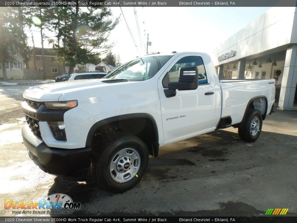 Front 3/4 View of 2020 Chevrolet Silverado 2500HD Work Truck Regular Cab 4x4 Photo #1