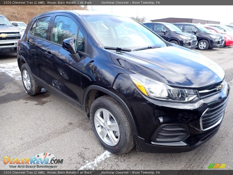 Front 3/4 View of 2020 Chevrolet Trax LS AWD Photo #6