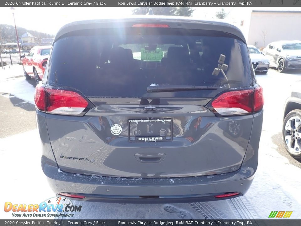 2020 Chrysler Pacifica Touring L Ceramic Grey / Black Photo #4