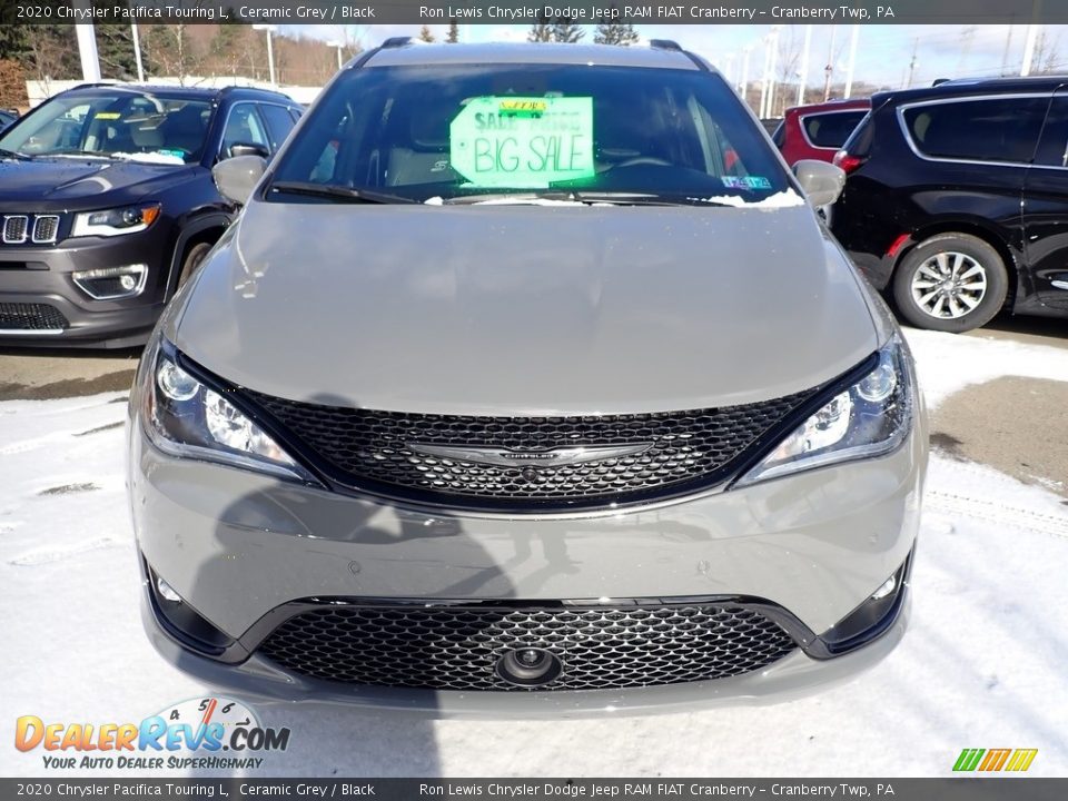 2020 Chrysler Pacifica Touring L Ceramic Grey / Black Photo #7