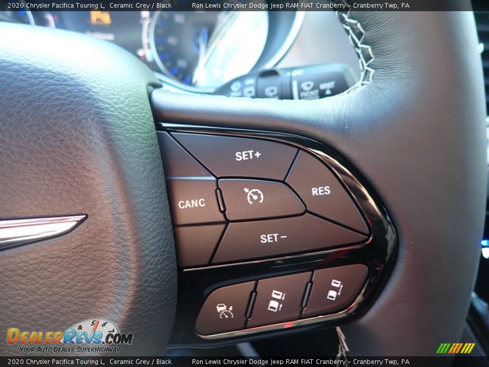 2020 Chrysler Pacifica Touring L Steering Wheel Photo #16