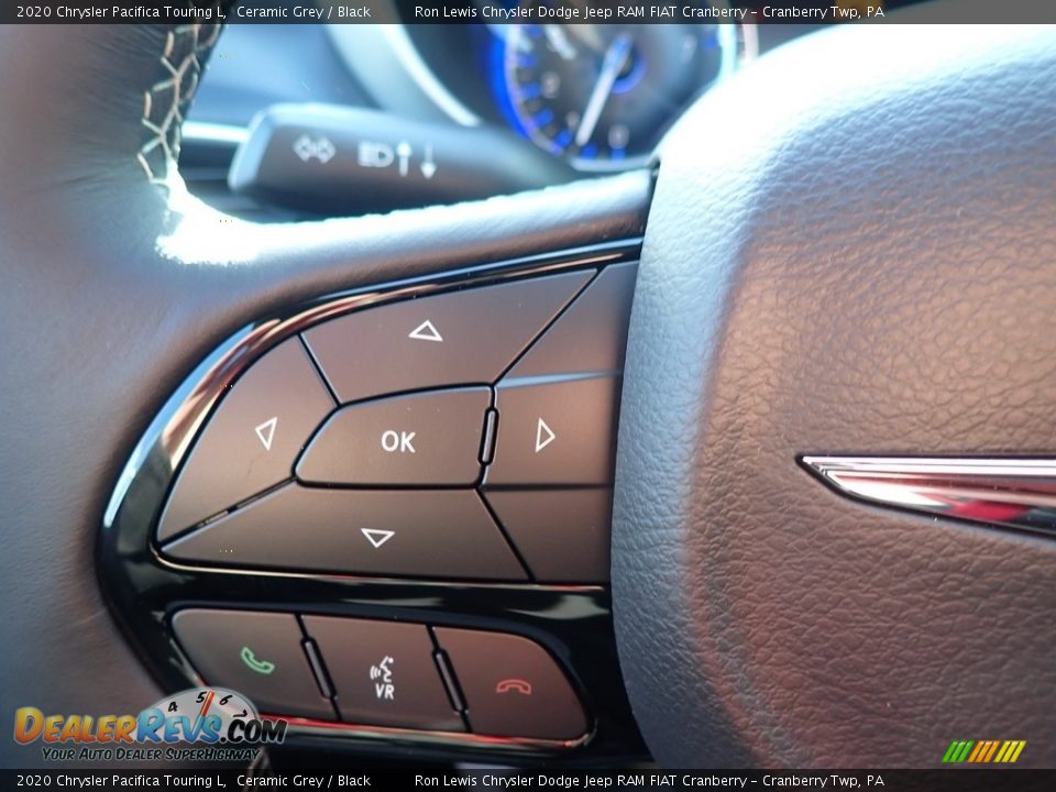 2020 Chrysler Pacifica Touring L Steering Wheel Photo #17