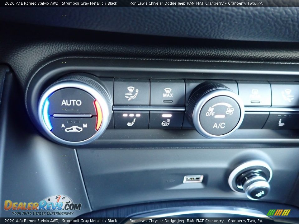 Controls of 2020 Alfa Romeo Stelvio AWD Photo #23