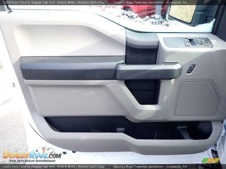 2020 Ford F150 XL Regular Cab 4x4 Oxford White / Medium Earth Gray Photo #10