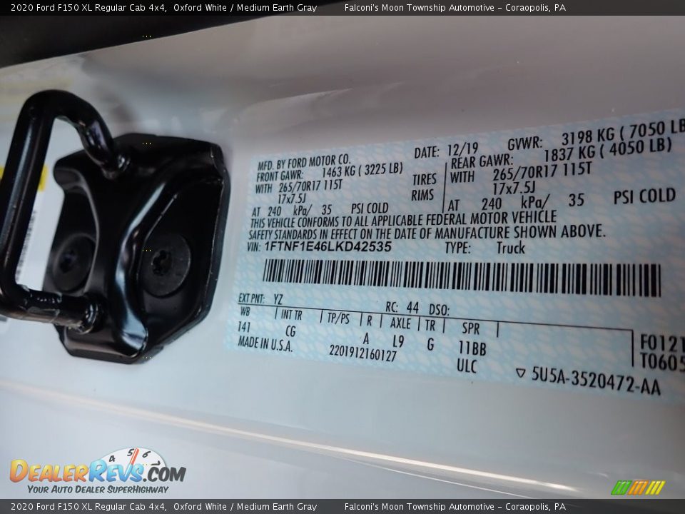 2020 Ford F150 XL Regular Cab 4x4 Oxford White / Medium Earth Gray Photo #11