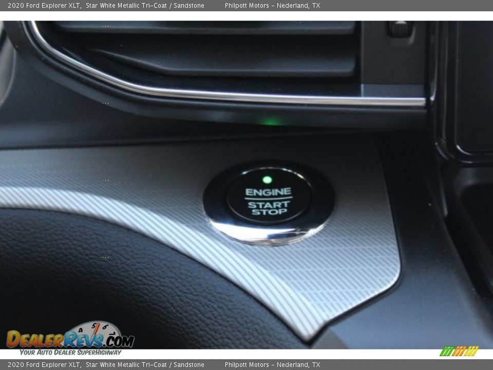 2020 Ford Explorer XLT Star White Metallic Tri-Coat / Sandstone Photo #17