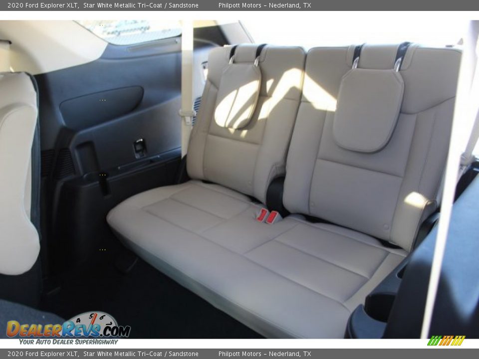 2020 Ford Explorer XLT Star White Metallic Tri-Coat / Sandstone Photo #20