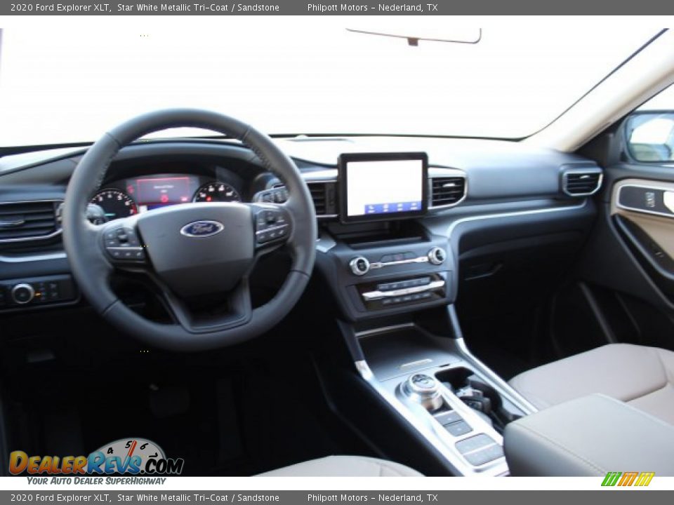 2020 Ford Explorer XLT Star White Metallic Tri-Coat / Sandstone Photo #22