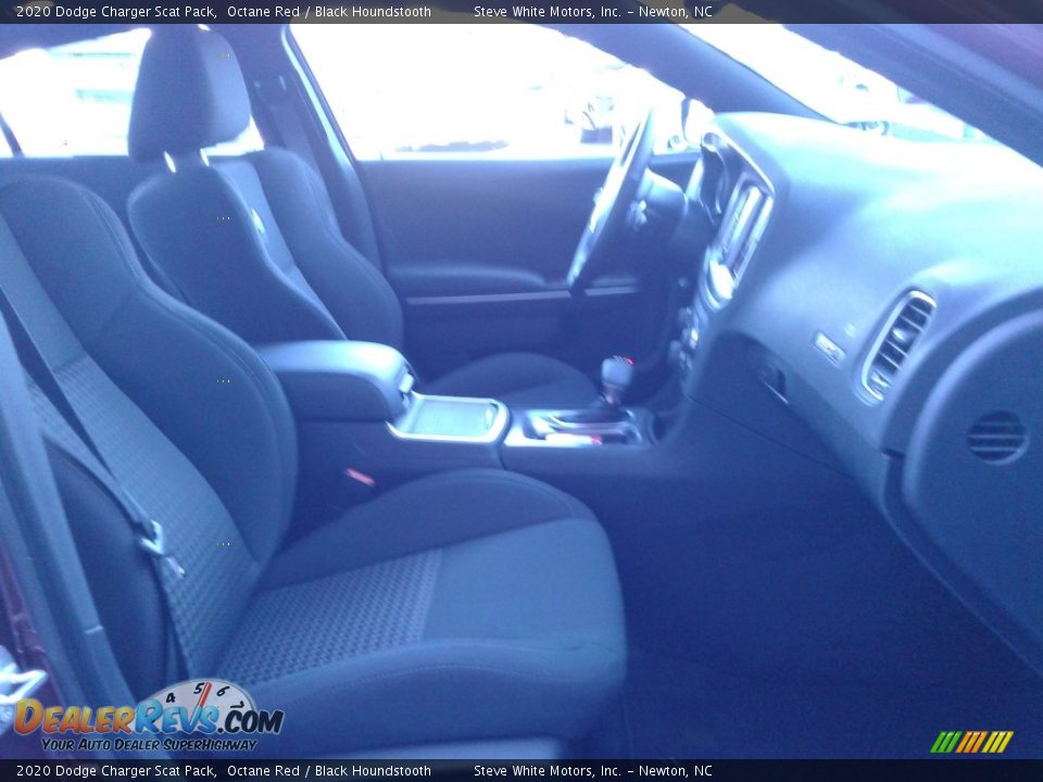 2020 Dodge Charger Scat Pack Octane Red / Black Houndstooth Photo #18