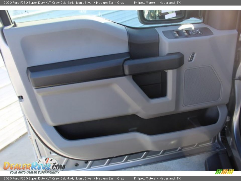 2020 Ford F250 Super Duty XLT Crew Cab 4x4 Iconic Silver / Medium Earth Gray Photo #9