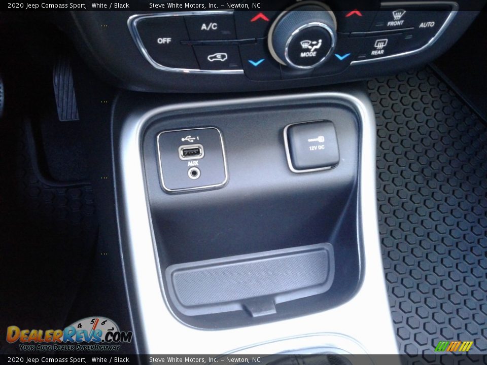 2020 Jeep Compass Sport White / Black Photo #26