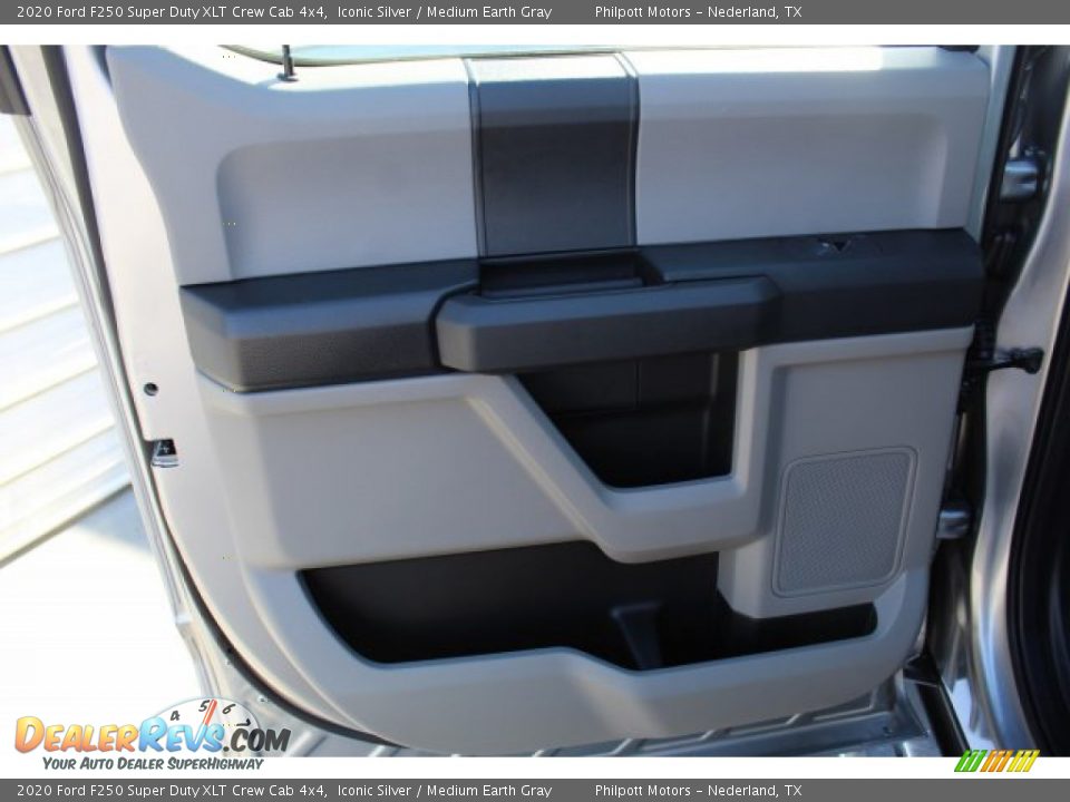 2020 Ford F250 Super Duty XLT Crew Cab 4x4 Iconic Silver / Medium Earth Gray Photo #18