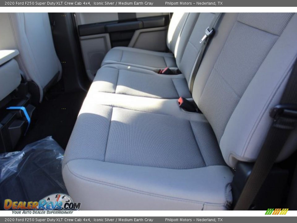 2020 Ford F250 Super Duty XLT Crew Cab 4x4 Iconic Silver / Medium Earth Gray Photo #19