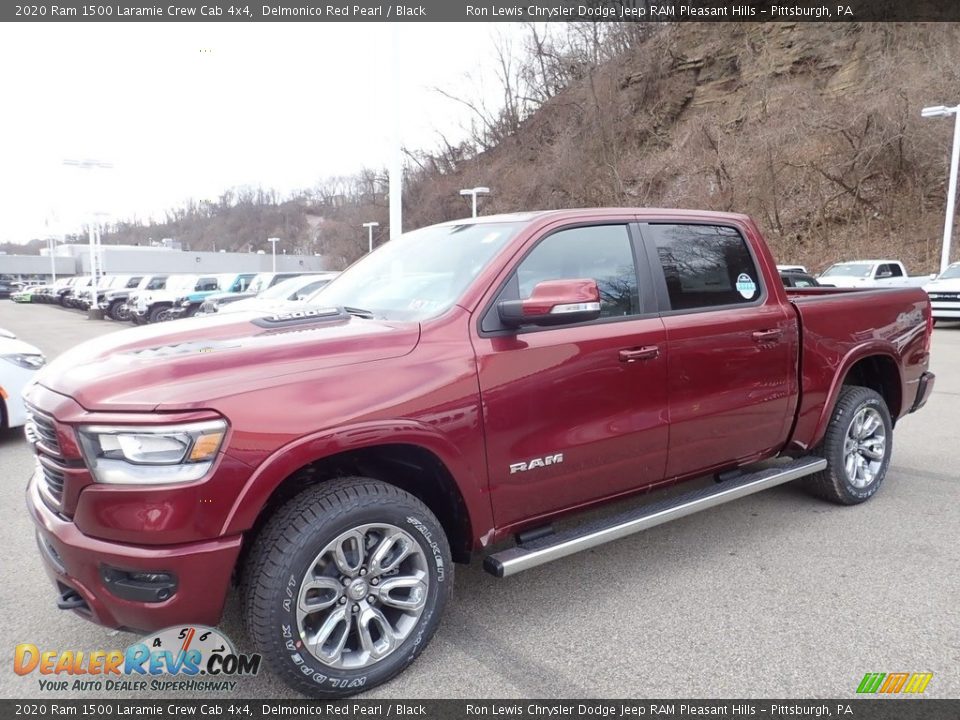 Front 3/4 View of 2020 Ram 1500 Laramie Crew Cab 4x4 Photo #1