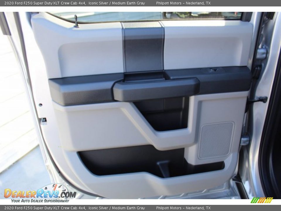 2020 Ford F250 Super Duty XLT Crew Cab 4x4 Iconic Silver / Medium Earth Gray Photo #18