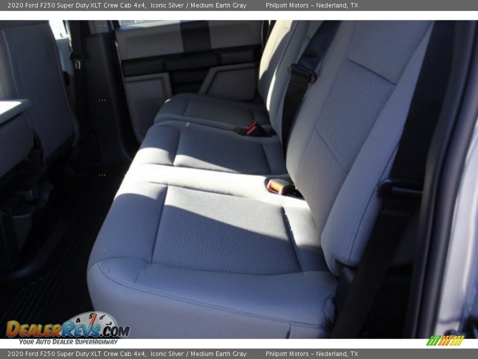 2020 Ford F250 Super Duty XLT Crew Cab 4x4 Iconic Silver / Medium Earth Gray Photo #19
