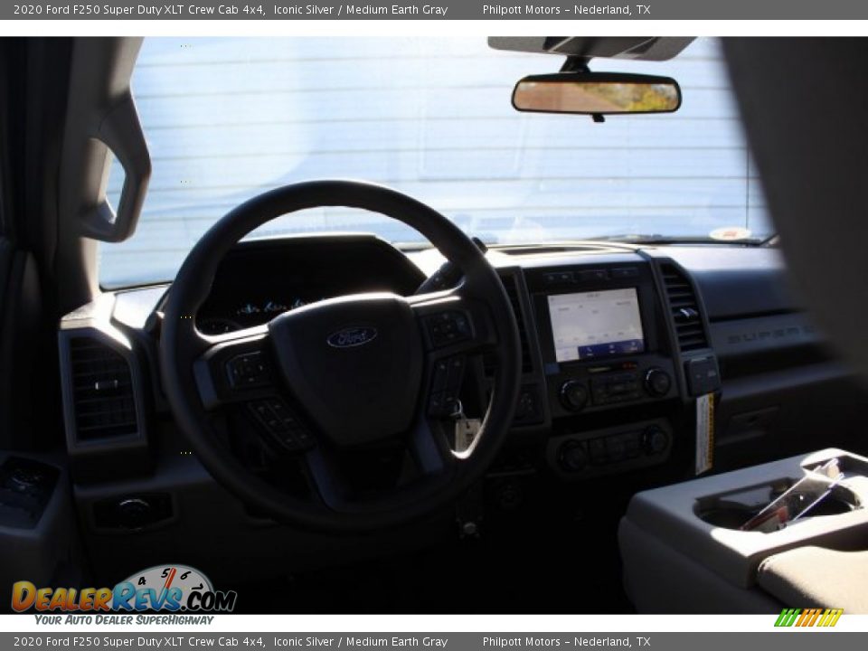 2020 Ford F250 Super Duty XLT Crew Cab 4x4 Iconic Silver / Medium Earth Gray Photo #20