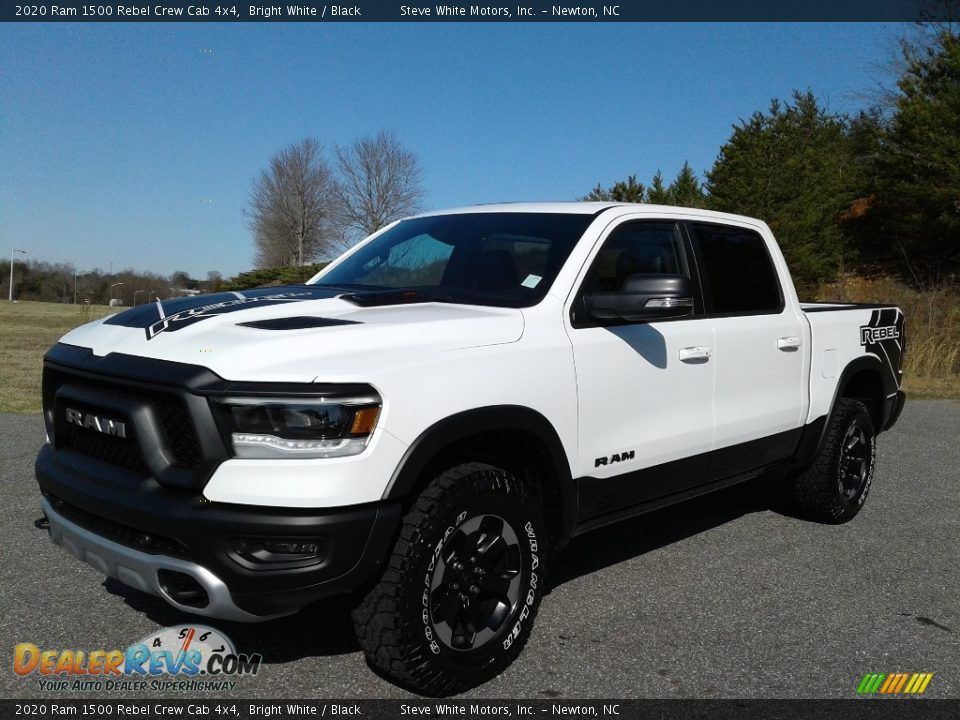 Front 3/4 View of 2020 Ram 1500 Rebel Crew Cab 4x4 Photo #2