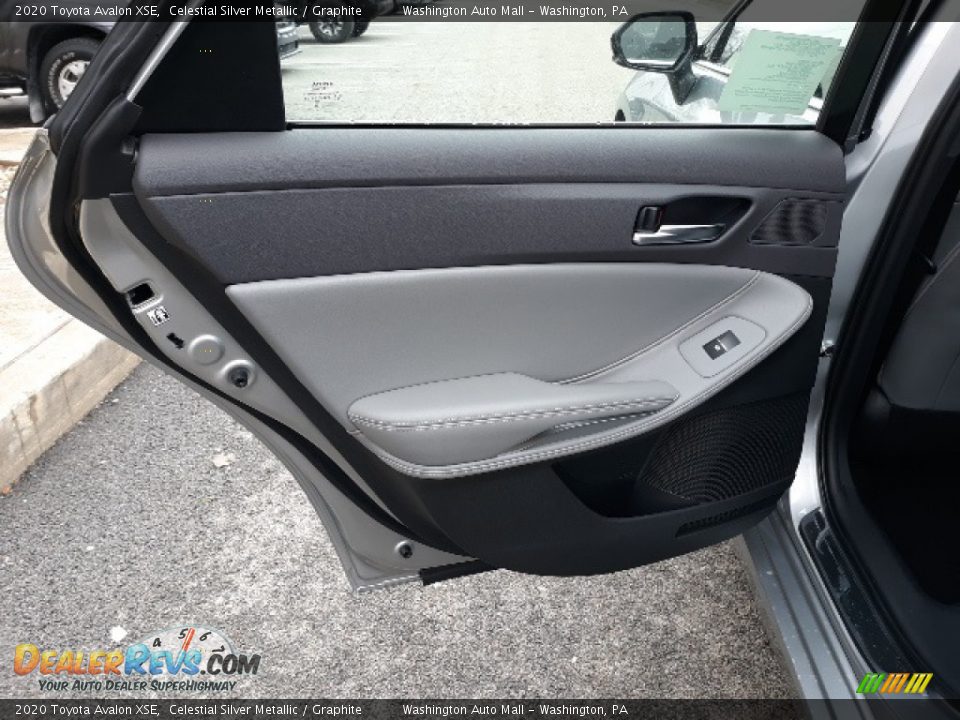 Door Panel of 2020 Toyota Avalon XSE Photo #30