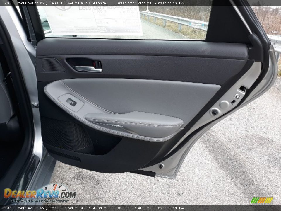 Door Panel of 2020 Toyota Avalon XSE Photo #35