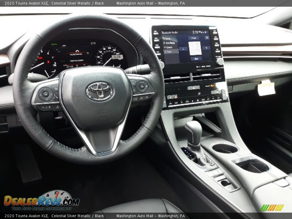 Dashboard of 2020 Toyota Avalon XLE Photo #3
