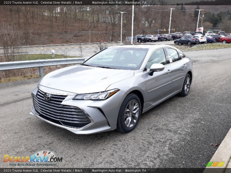 Front 3/4 View of 2020 Toyota Avalon XLE Photo #24