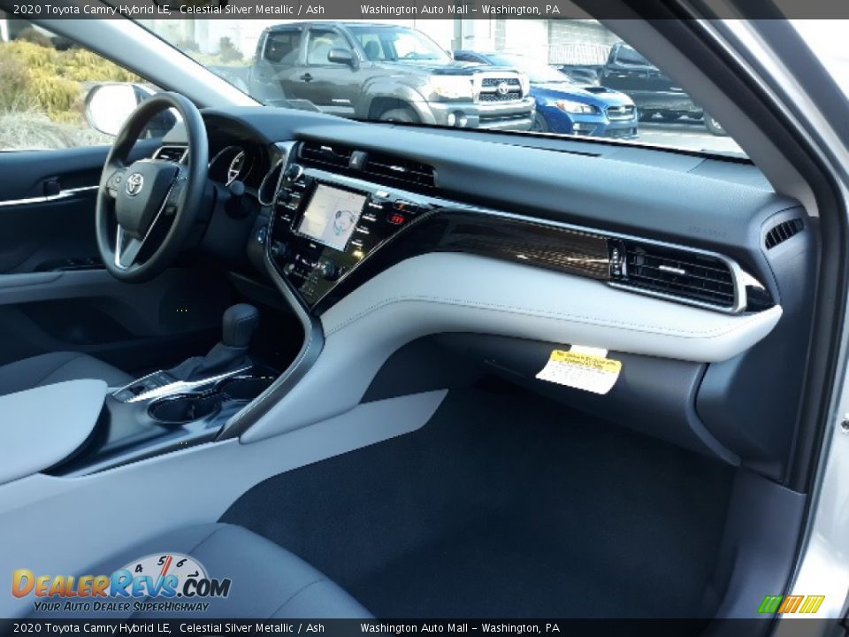 2020 Toyota Camry Hybrid LE Celestial Silver Metallic / Ash Photo #32