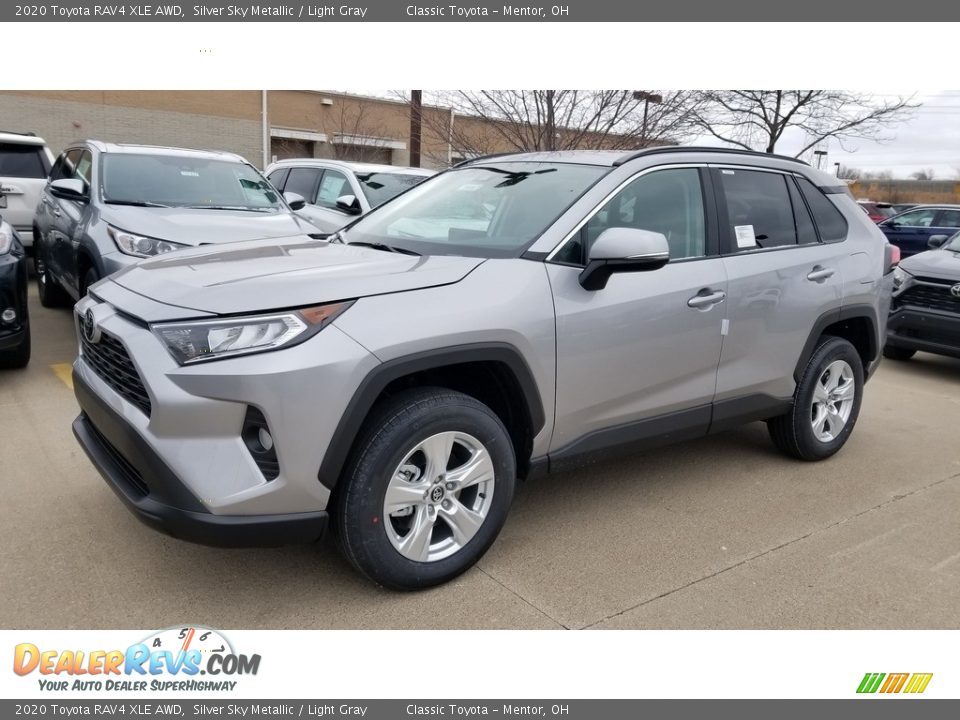2020 Toyota RAV4 XLE AWD Silver Sky Metallic / Light Gray Photo #1