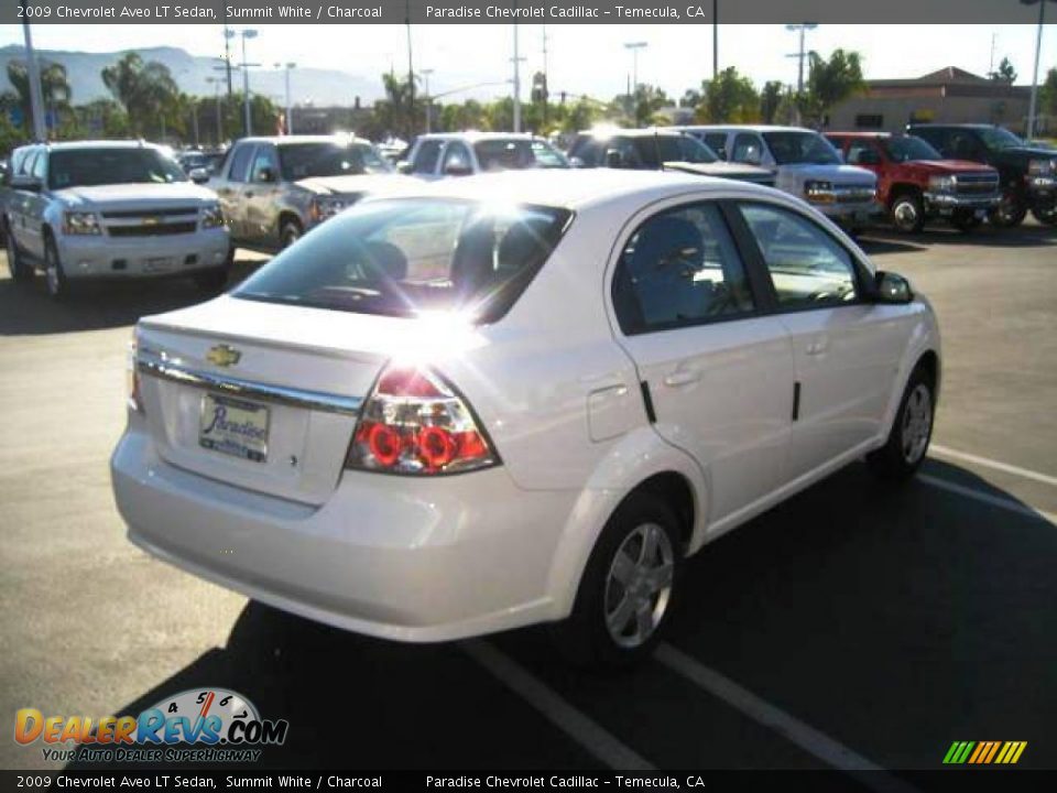 2009 Chevrolet Aveo LT Sedan Summit White / Charcoal Photo #4