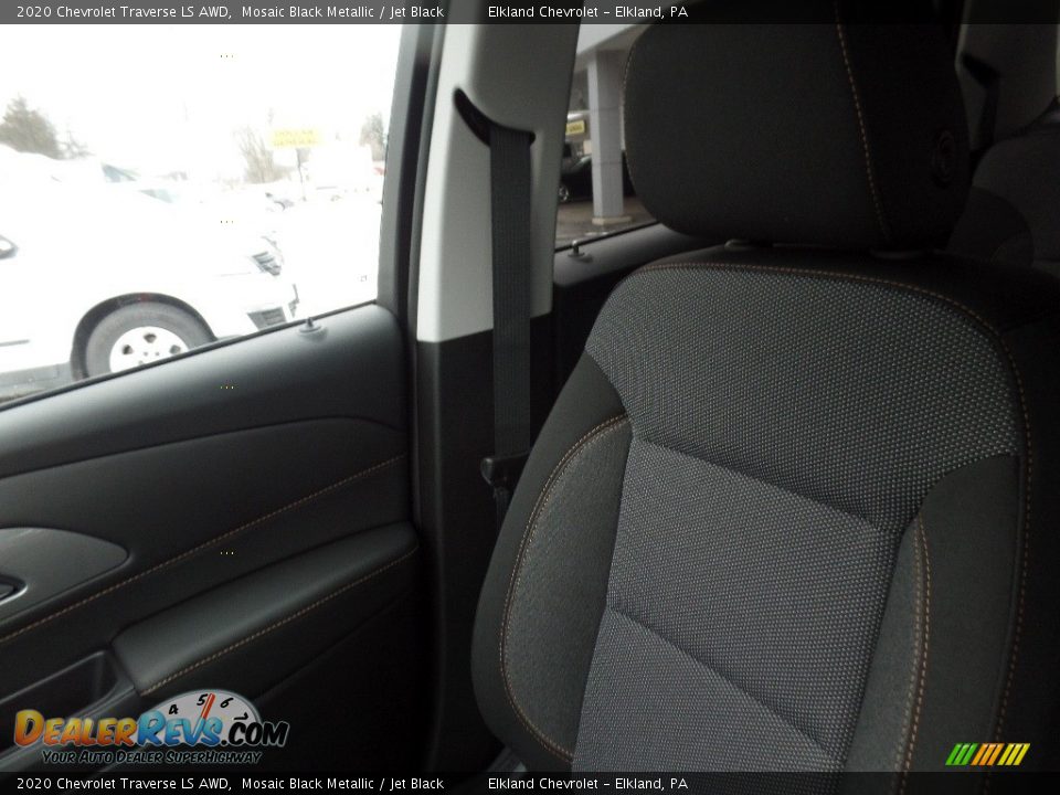 2020 Chevrolet Traverse LS AWD Mosaic Black Metallic / Jet Black Photo #31