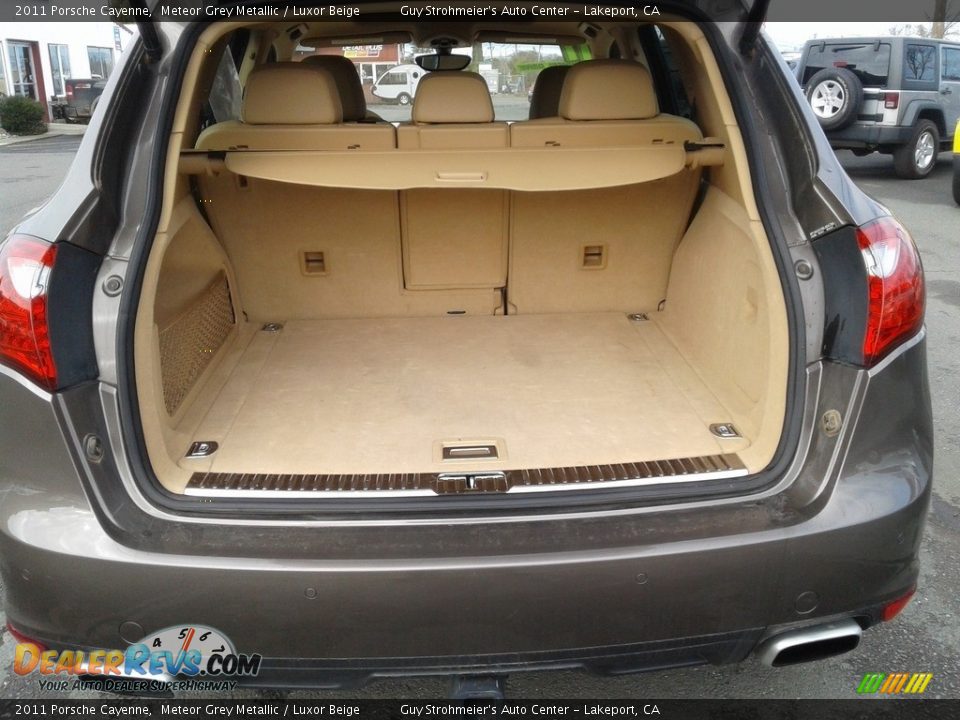 2011 Porsche Cayenne Meteor Grey Metallic / Luxor Beige Photo #3