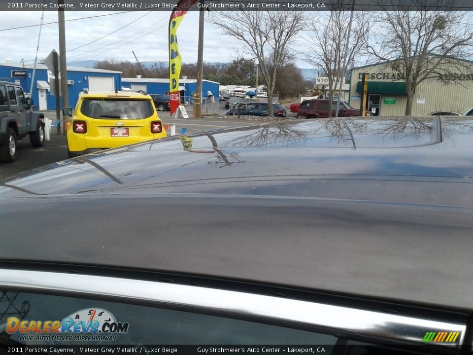 2011 Porsche Cayenne Meteor Grey Metallic / Luxor Beige Photo #10