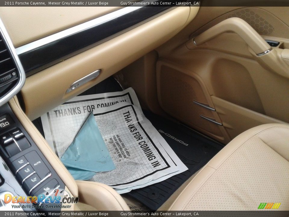 2011 Porsche Cayenne Meteor Grey Metallic / Luxor Beige Photo #16