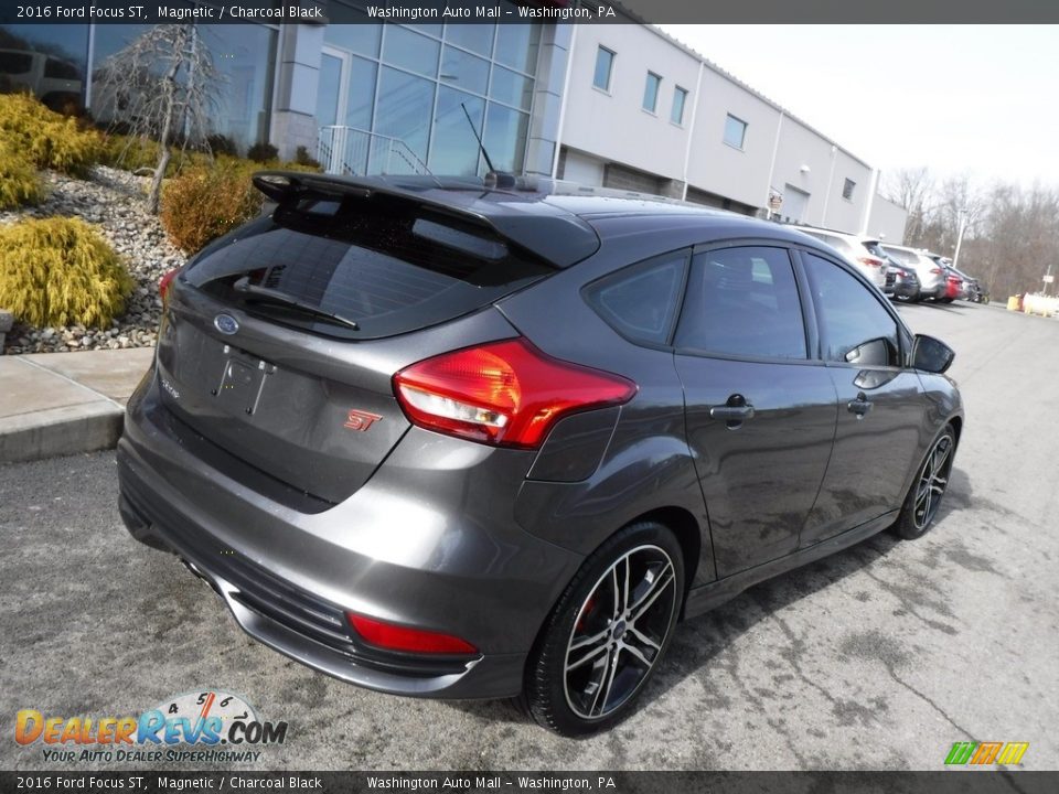 2016 Ford Focus ST Magnetic / Charcoal Black Photo #12