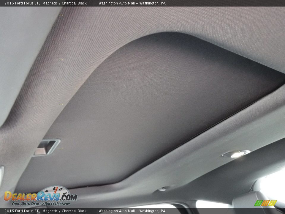 2016 Ford Focus ST Magnetic / Charcoal Black Photo #13
