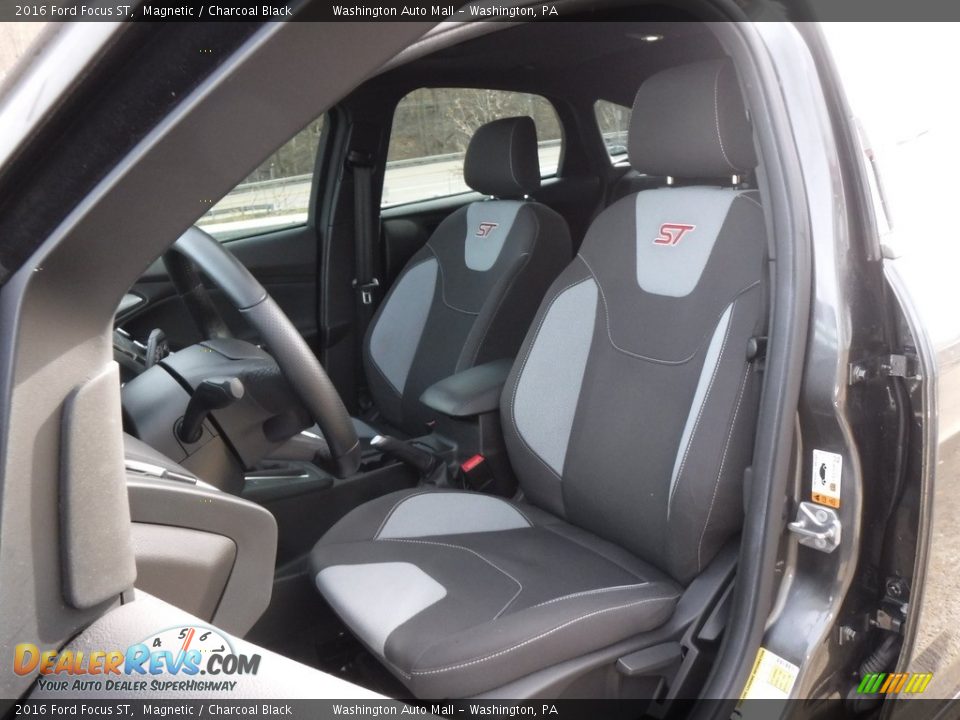 2016 Ford Focus ST Magnetic / Charcoal Black Photo #14