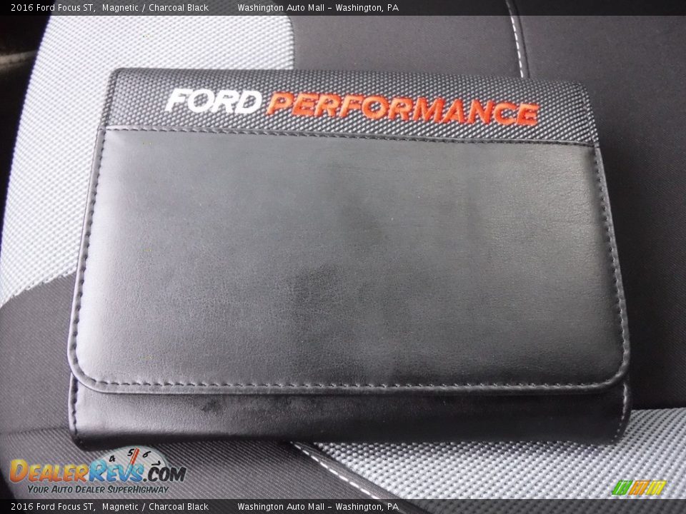 2016 Ford Focus ST Magnetic / Charcoal Black Photo #30