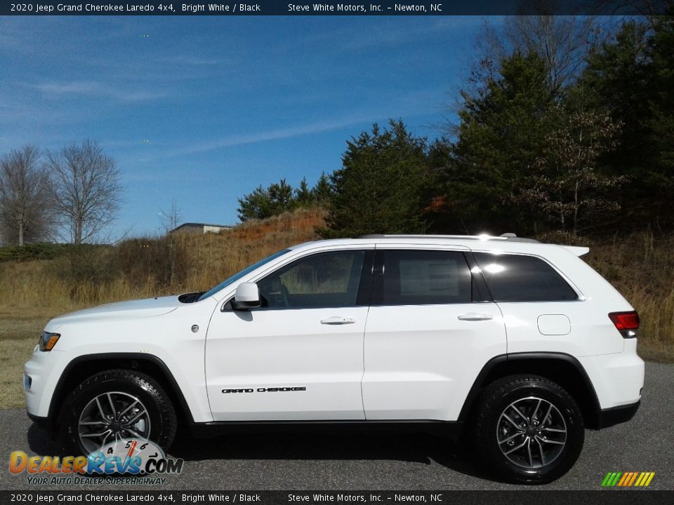 2020 Jeep Grand Cherokee Laredo 4x4 Bright White / Black Photo #1