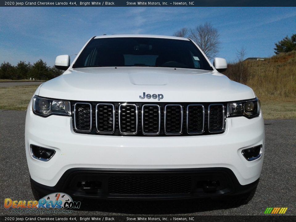 2020 Jeep Grand Cherokee Laredo 4x4 Bright White / Black Photo #3