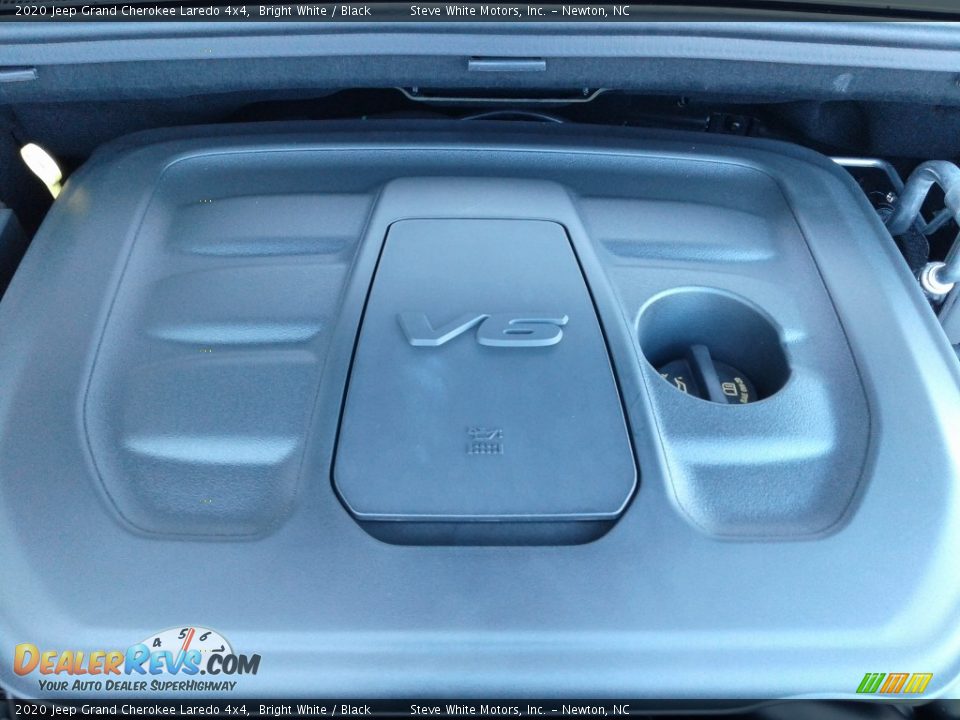 2020 Jeep Grand Cherokee Laredo 4x4 Bright White / Black Photo #9