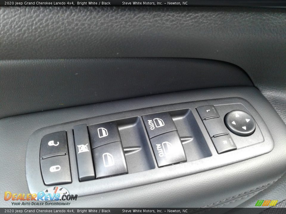 2020 Jeep Grand Cherokee Laredo 4x4 Bright White / Black Photo #11