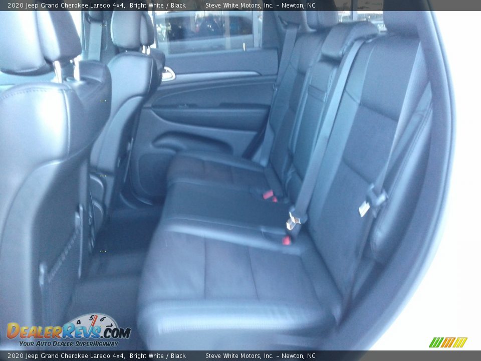 2020 Jeep Grand Cherokee Laredo 4x4 Bright White / Black Photo #13