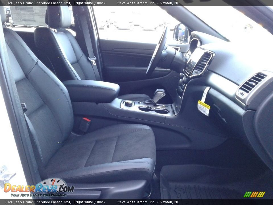 2020 Jeep Grand Cherokee Laredo 4x4 Bright White / Black Photo #19