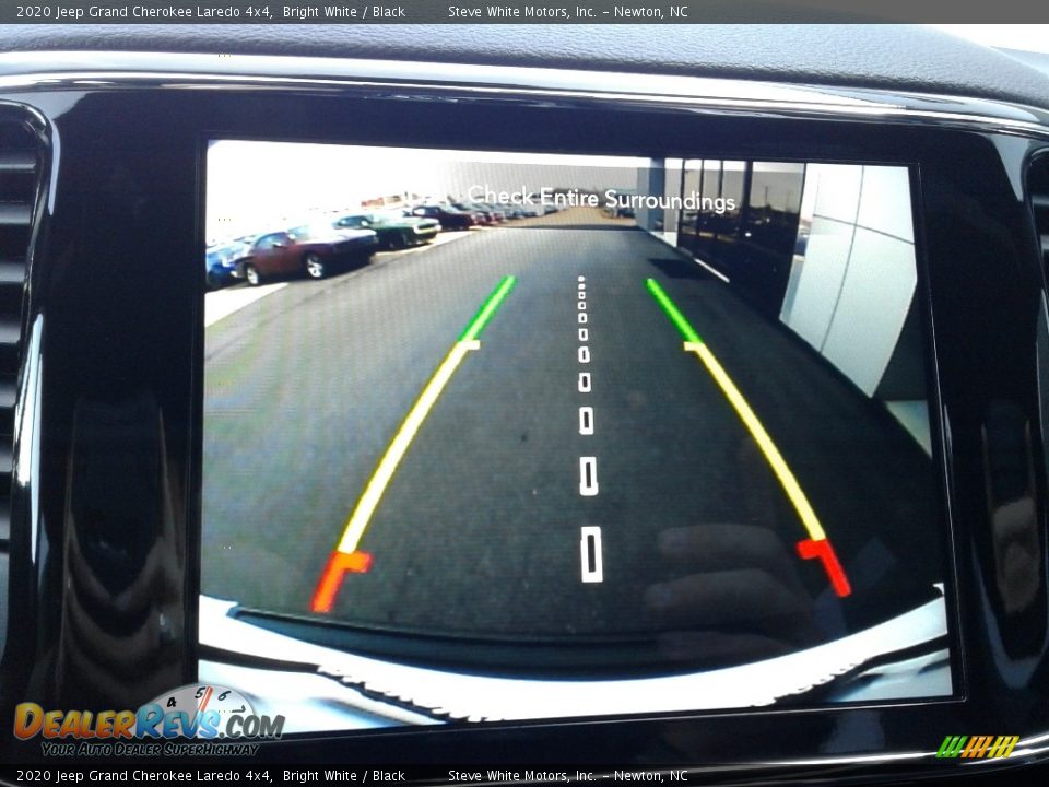2020 Jeep Grand Cherokee Laredo 4x4 Bright White / Black Photo #27